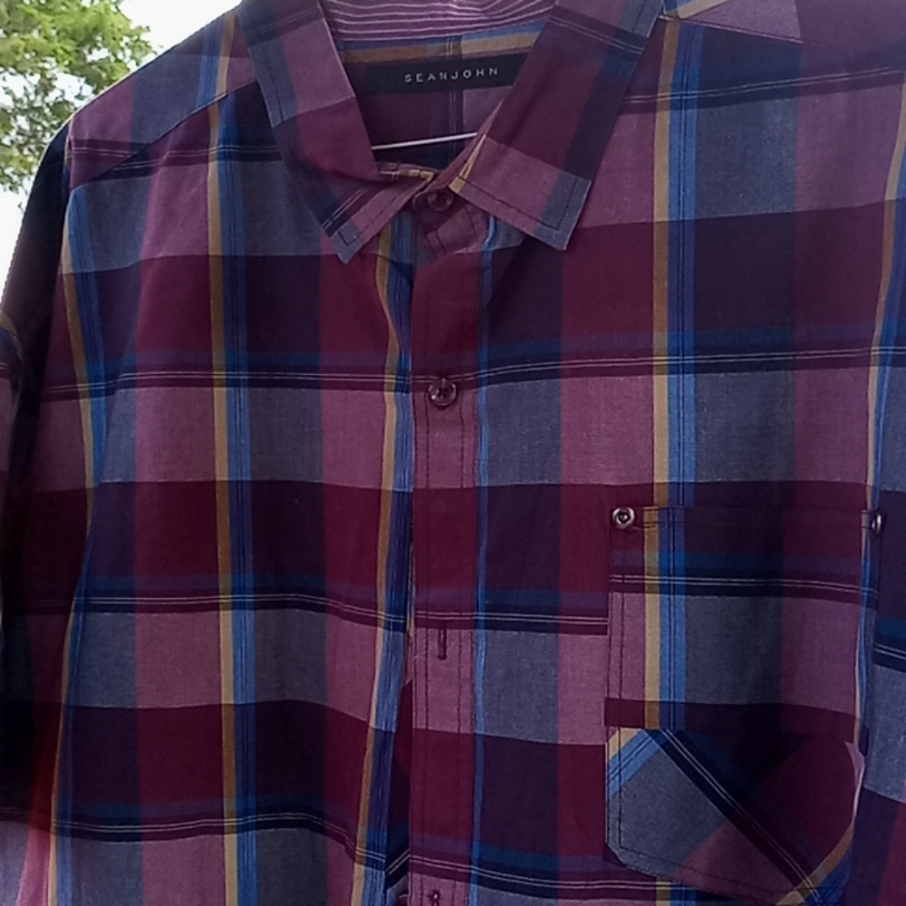 4/25$ Collared shirt